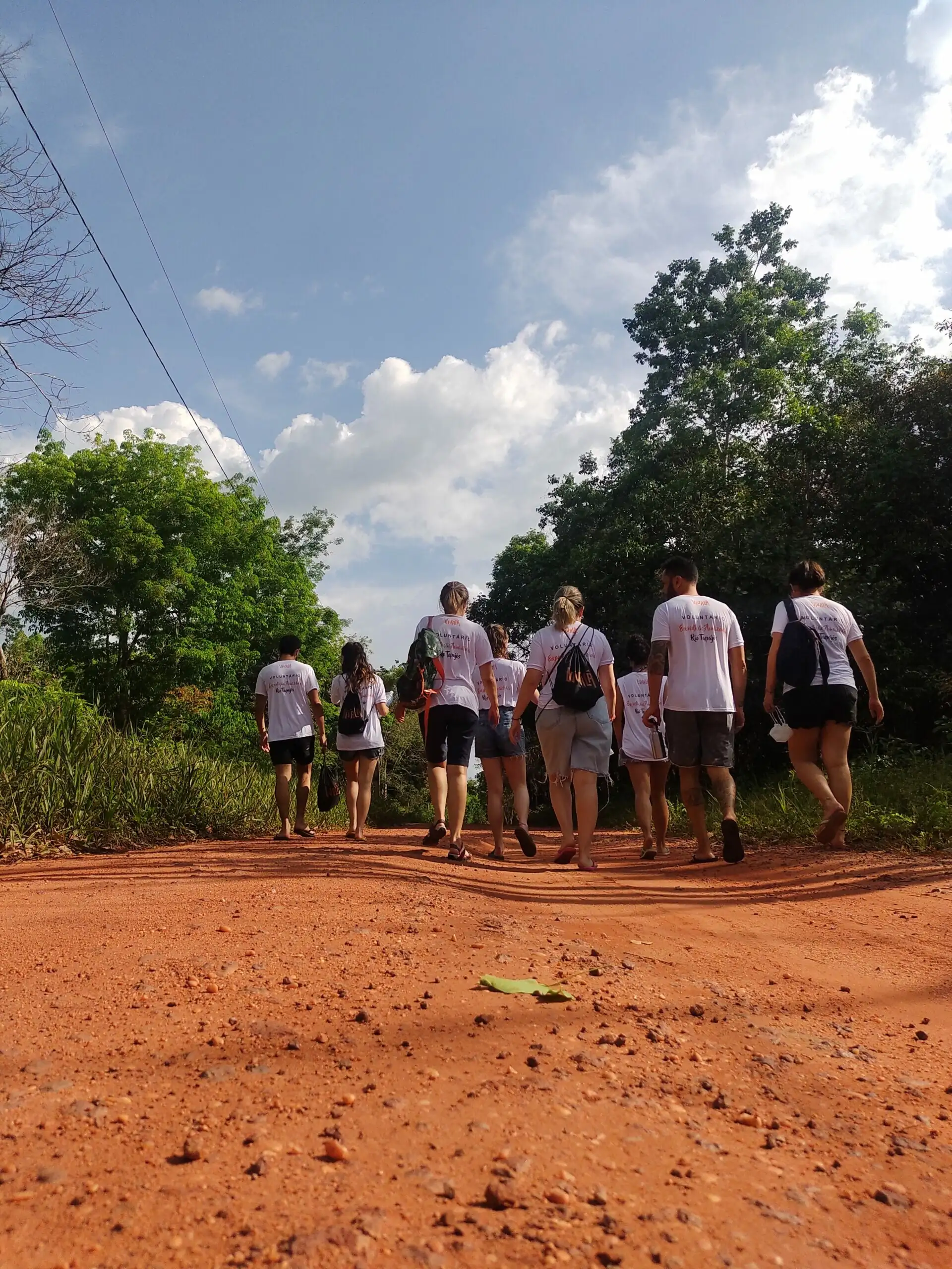 Viagens com propósito oferecem bem-estar por meio do contato com a natureza e o trabalho voluntário