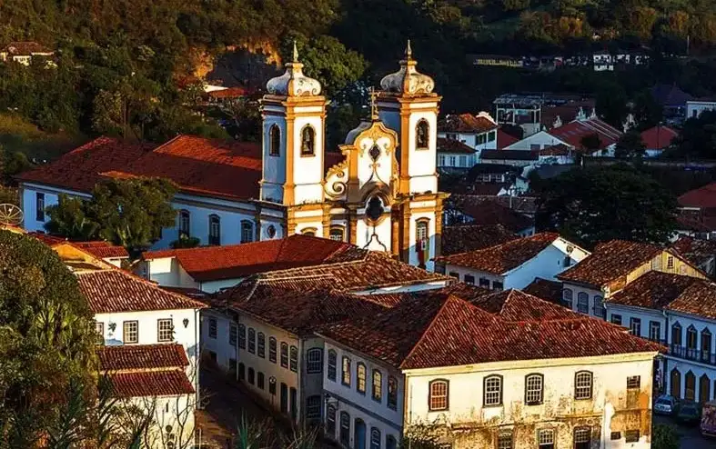 Roteiro Encantador: Belo Horizonte, Inhotim, Ouro Preto e Tiradentes em uma Única Viagem